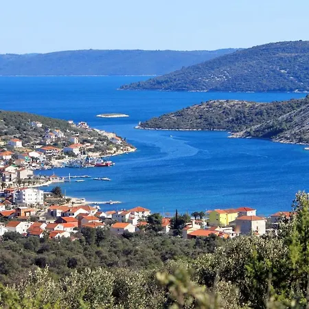 11075b Vinišće