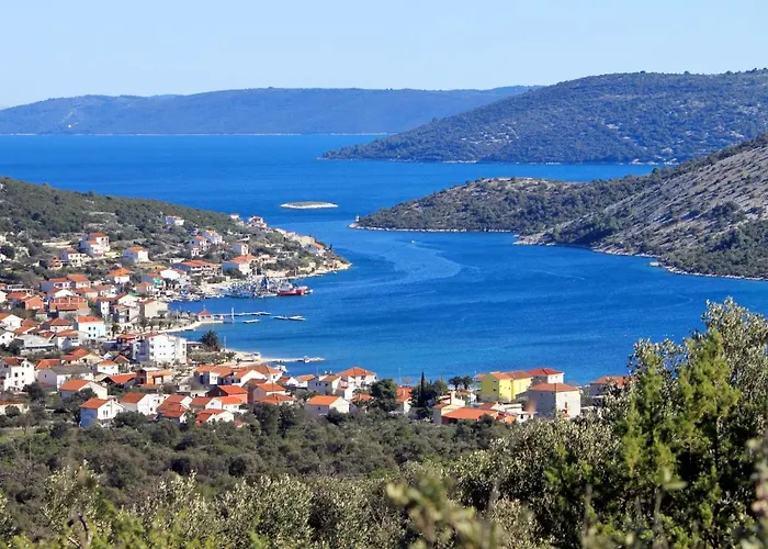11075b Vinišće